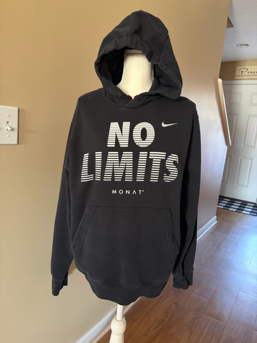 Nike Black "NO LIMITS" Graphic Hoodie